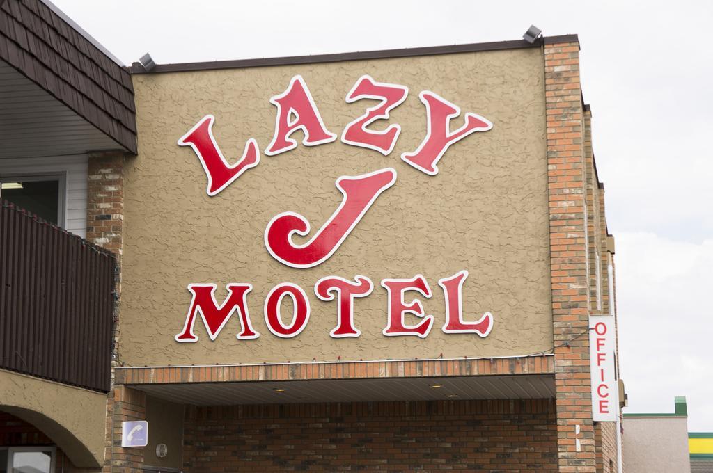 Lazy J Motel Claresholm Extérieur photo